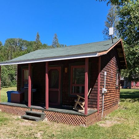 Villa Rivière Petit Saguenay Extérieur photo