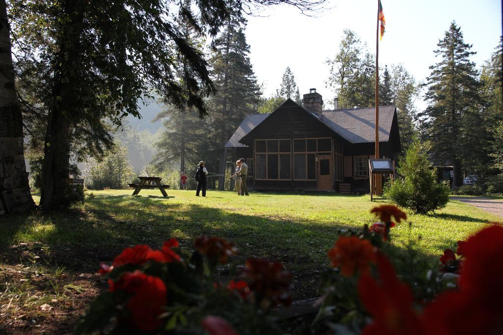 Villa Rivière Petit Saguenay Extérieur photo