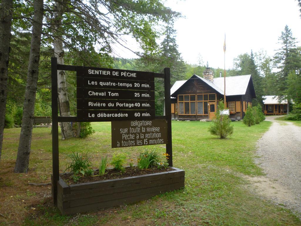 Villa Rivière Petit Saguenay Extérieur photo